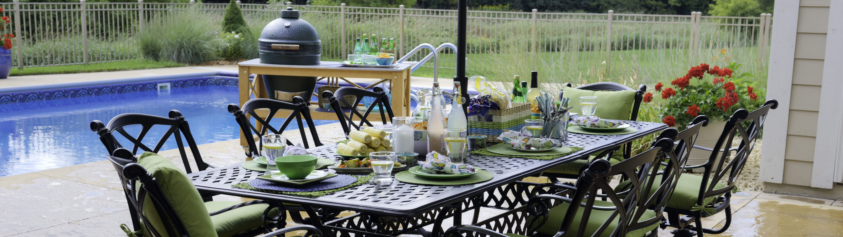 Outdoor Dining Space Requirements HOM Furniture